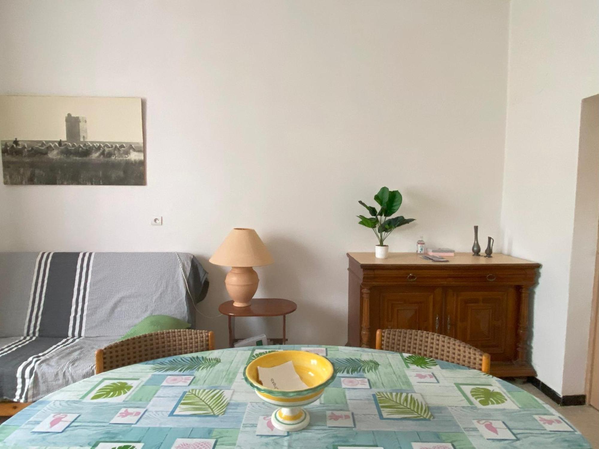 Apartment Chez Cathy Et Alain Saint-Laurent-d'Aigouze